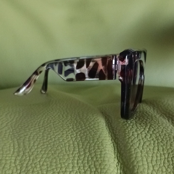 NWT Tortoiseshell Oversized Sunglasses UV Protection - Picture 2 of 7